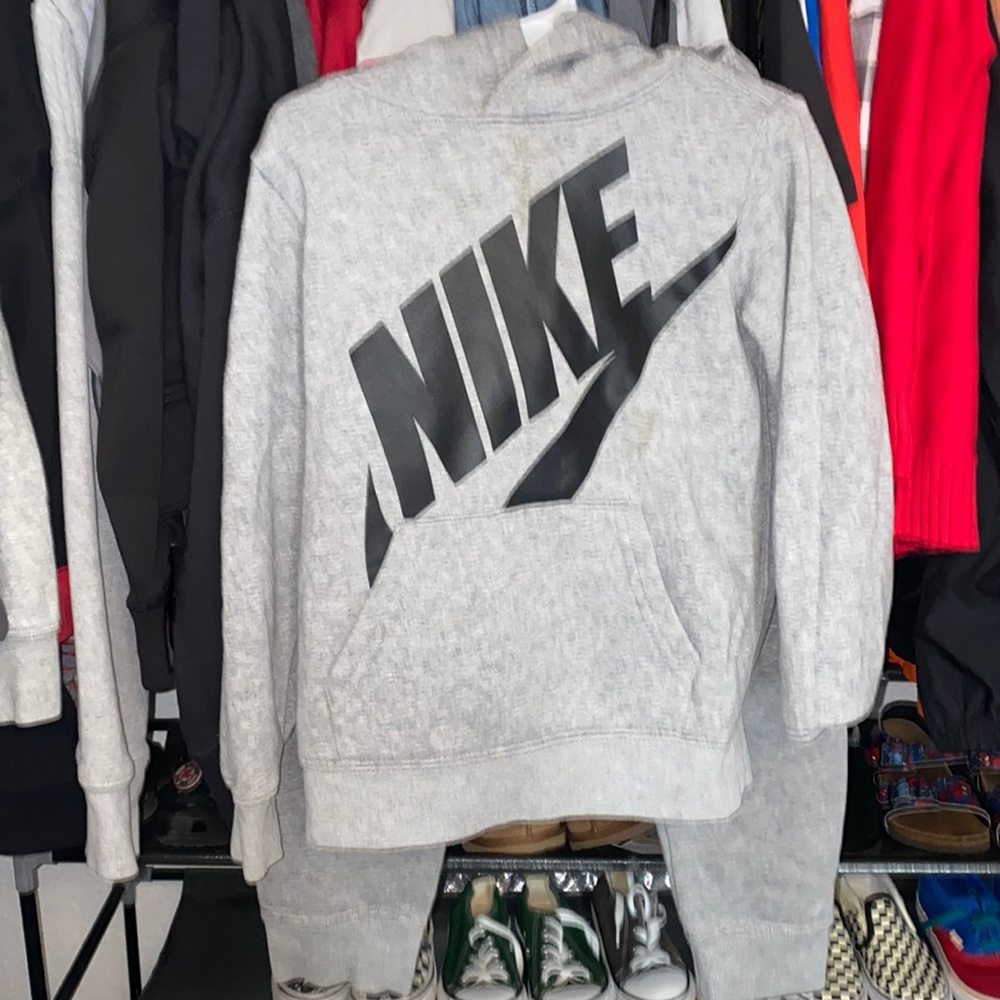 Boys Nike set size 5/6